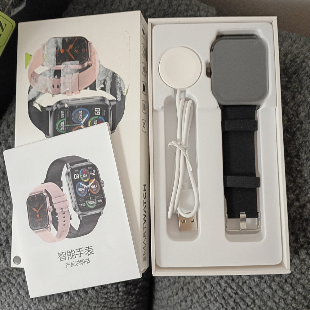Black Smartwatch with Silicone Band - Smart Wearable